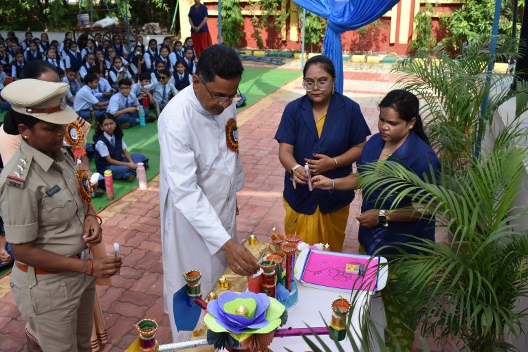 St. Paul’s Feast Day was celebrated on 29th June 2022 with zeal and enthusiasm in St. Paul’s High School, Jhinjhari. The programme started with the lighting of the lamp by....Read More